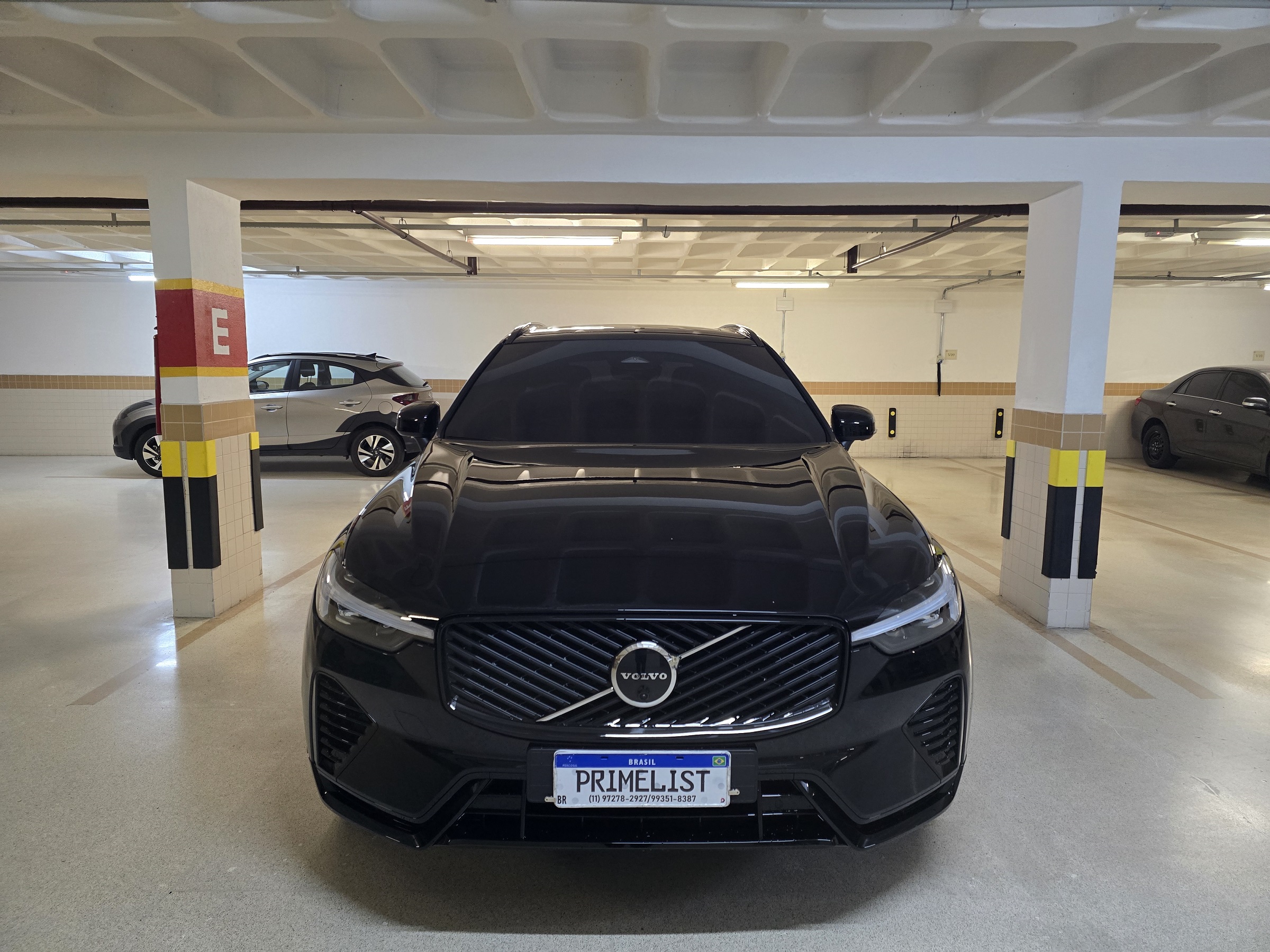 VOLVO XC60 2.0 T8 PHEV ULTRA DARK AWD GEARTRONIC