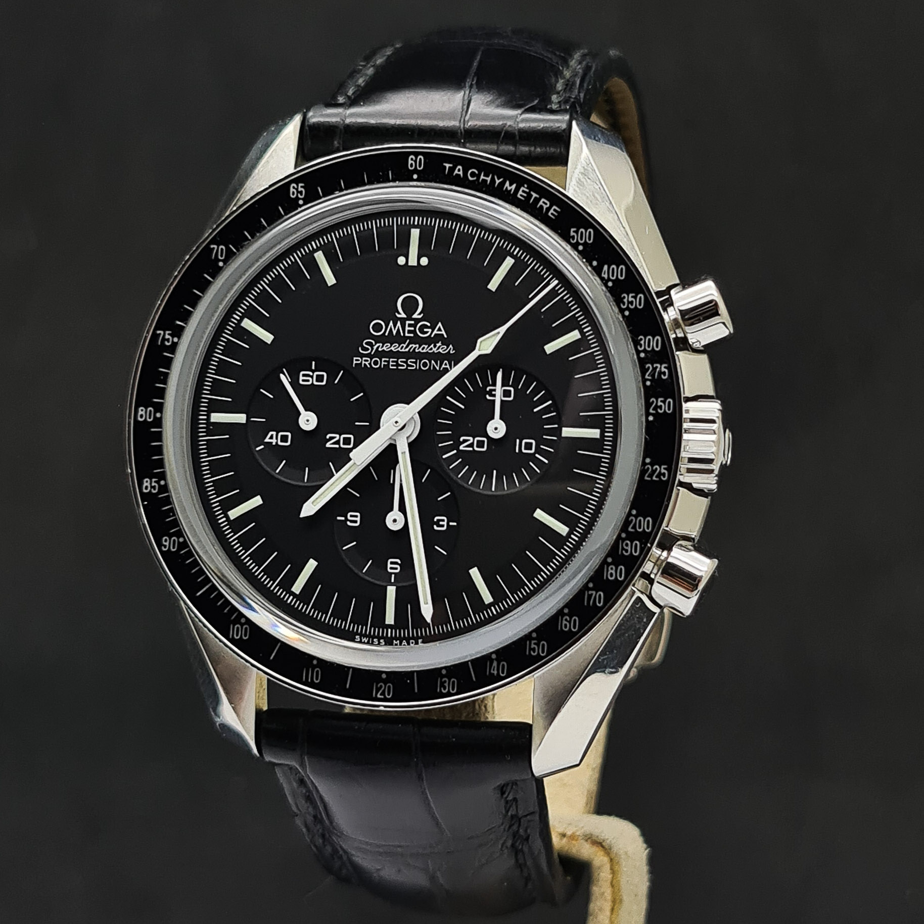 OMEGA SPEEDMASTER MOONWATCH