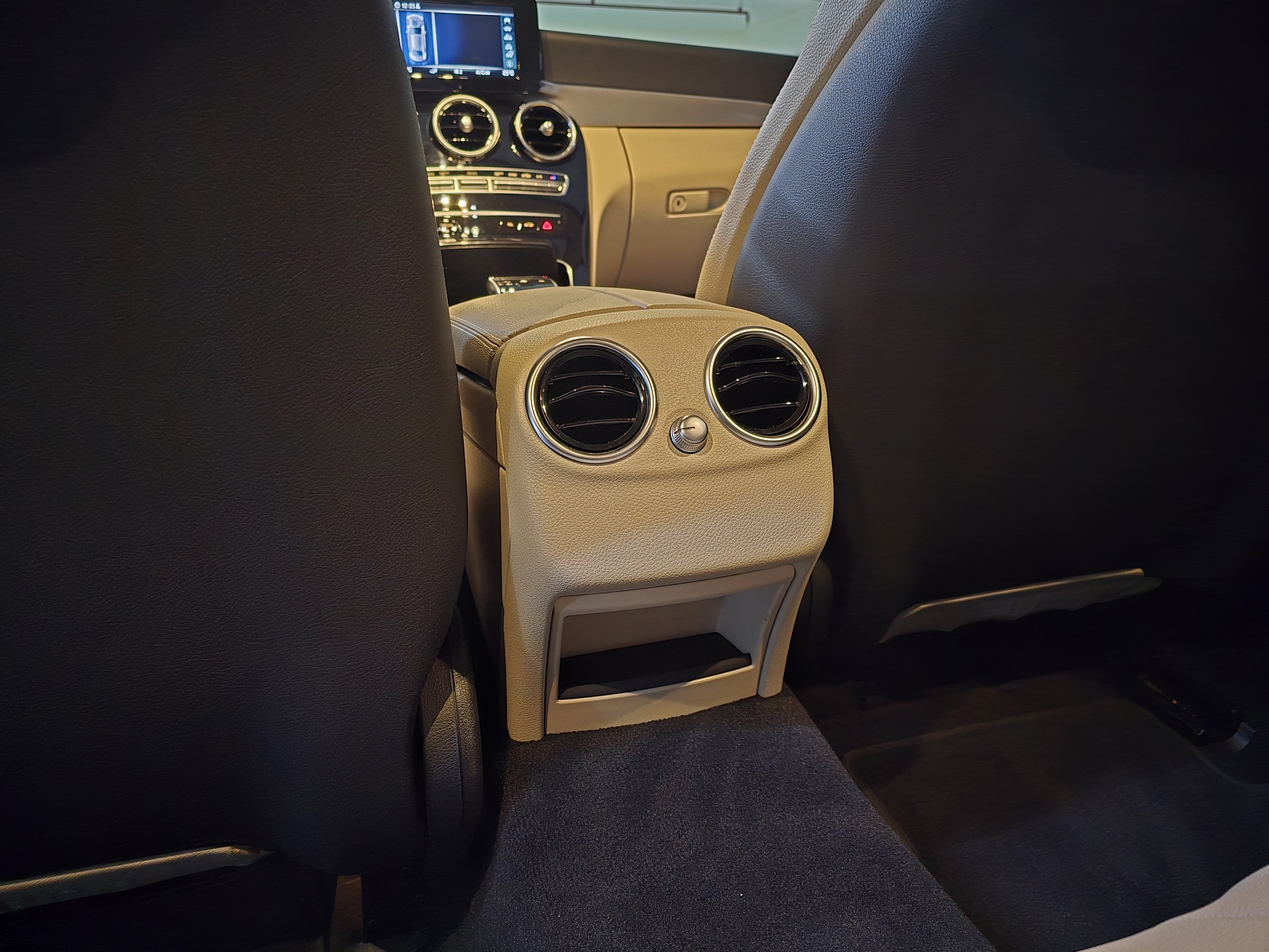 MERCEDES-BENZ C180 1.6 CGI FLEX AVANTGARDE 9G-TRONIC