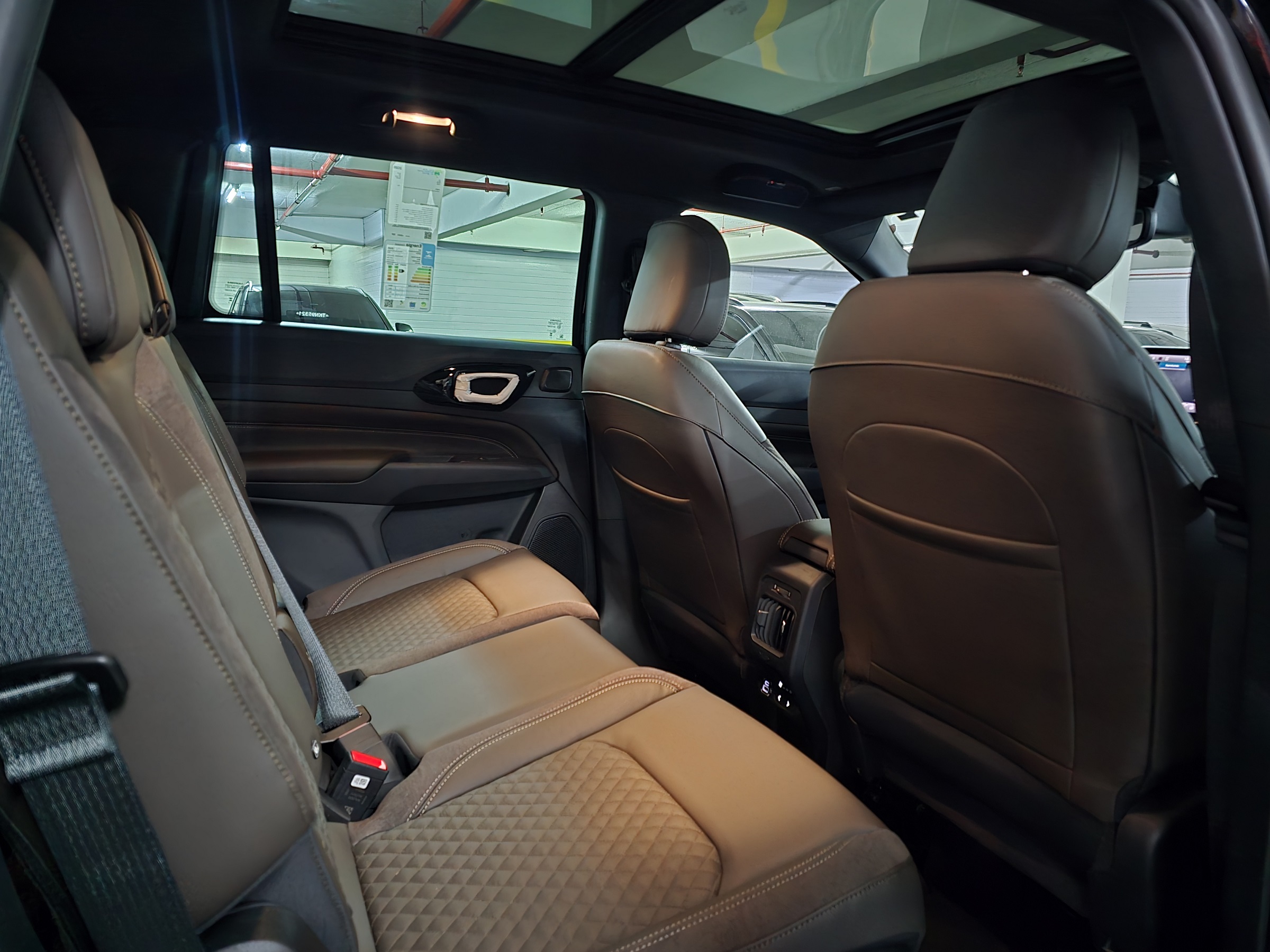 JEEP COMMANDER 2.2 TURBO DIESEL OVERLAND AT9