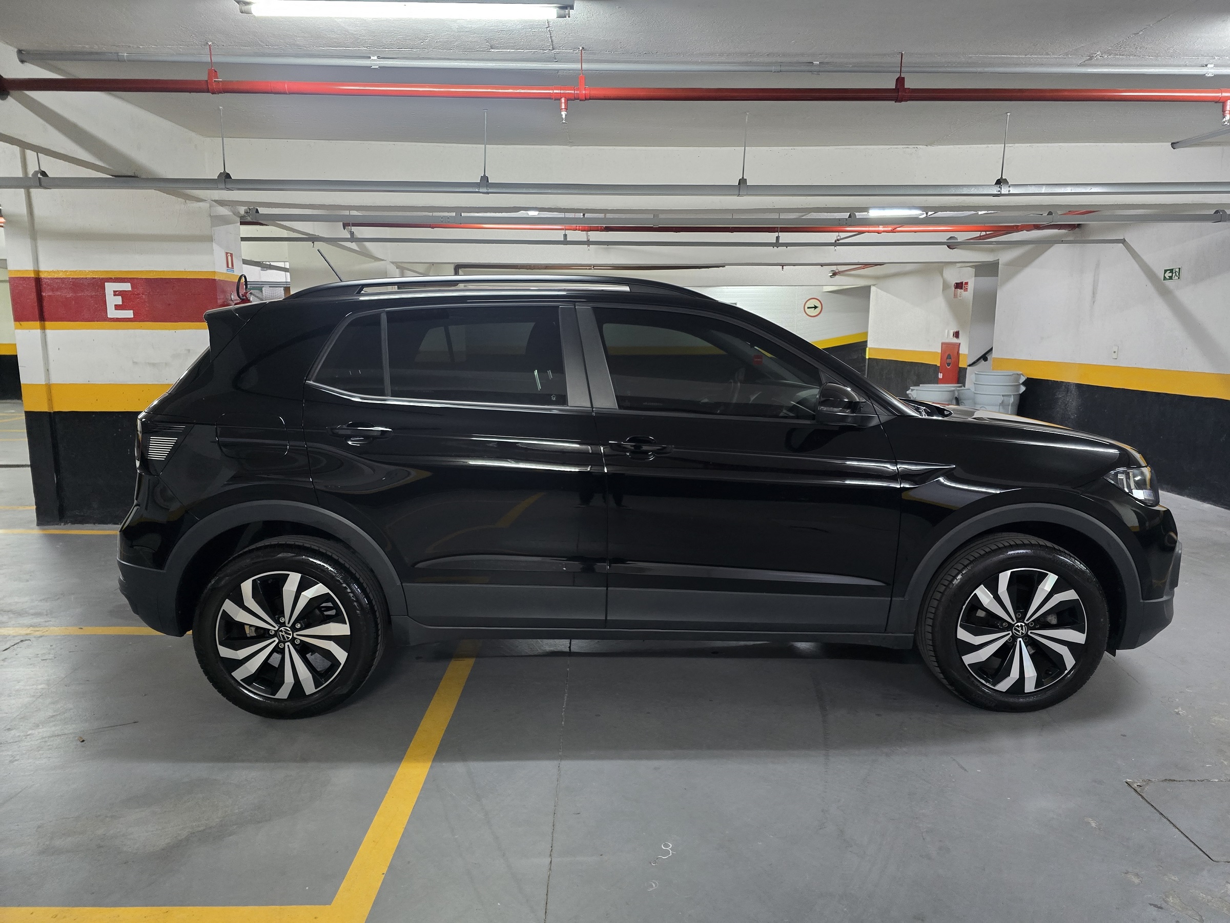 VOLKSWAGEN TCROSS 1.0 200 TSI TOTAL FLEX AUTOMÁTICO