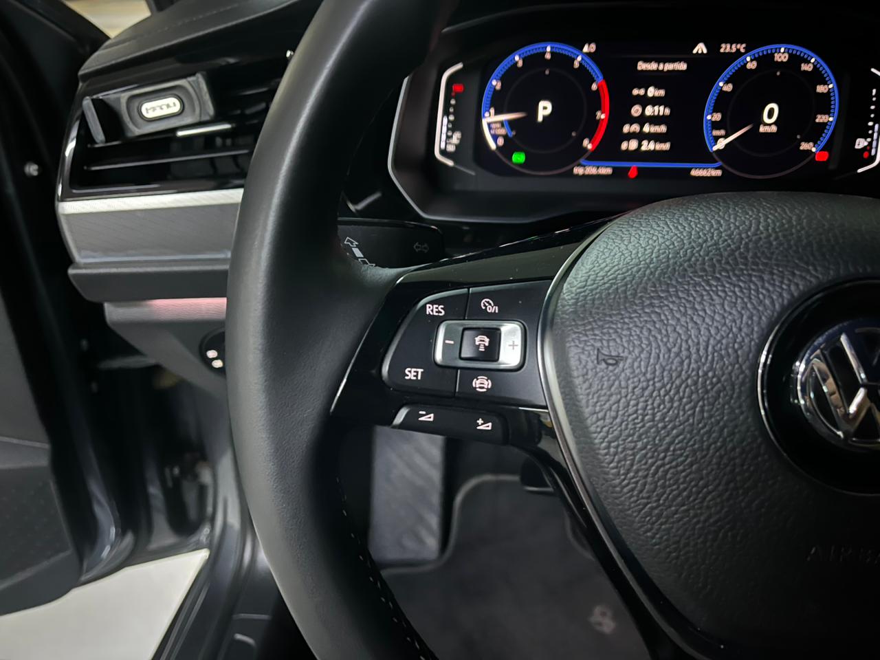 VOLKSWAGEN JETTA 1.4 250 TSI TOTAL FLEX R-LINE TIPTRONIC