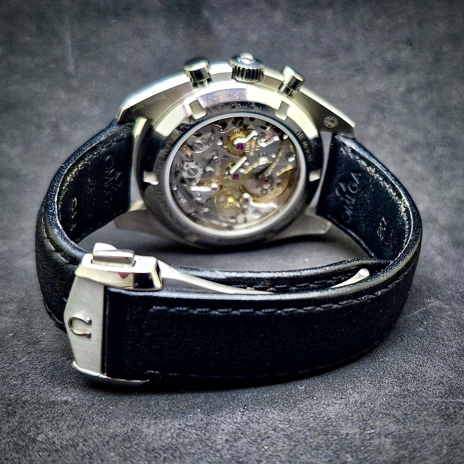 OMEGA SPEEDMASTER PROFESSIONAL MOONWATCH