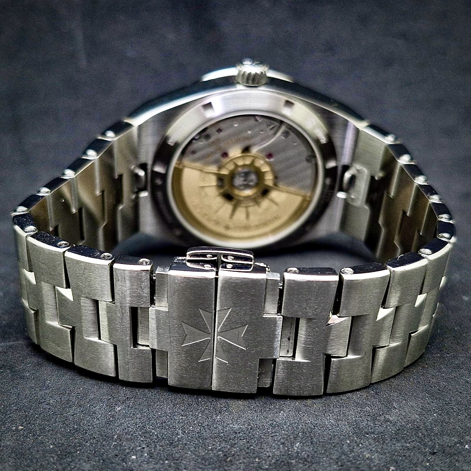 VACHERON CONSTANTIN OVERSEAS
