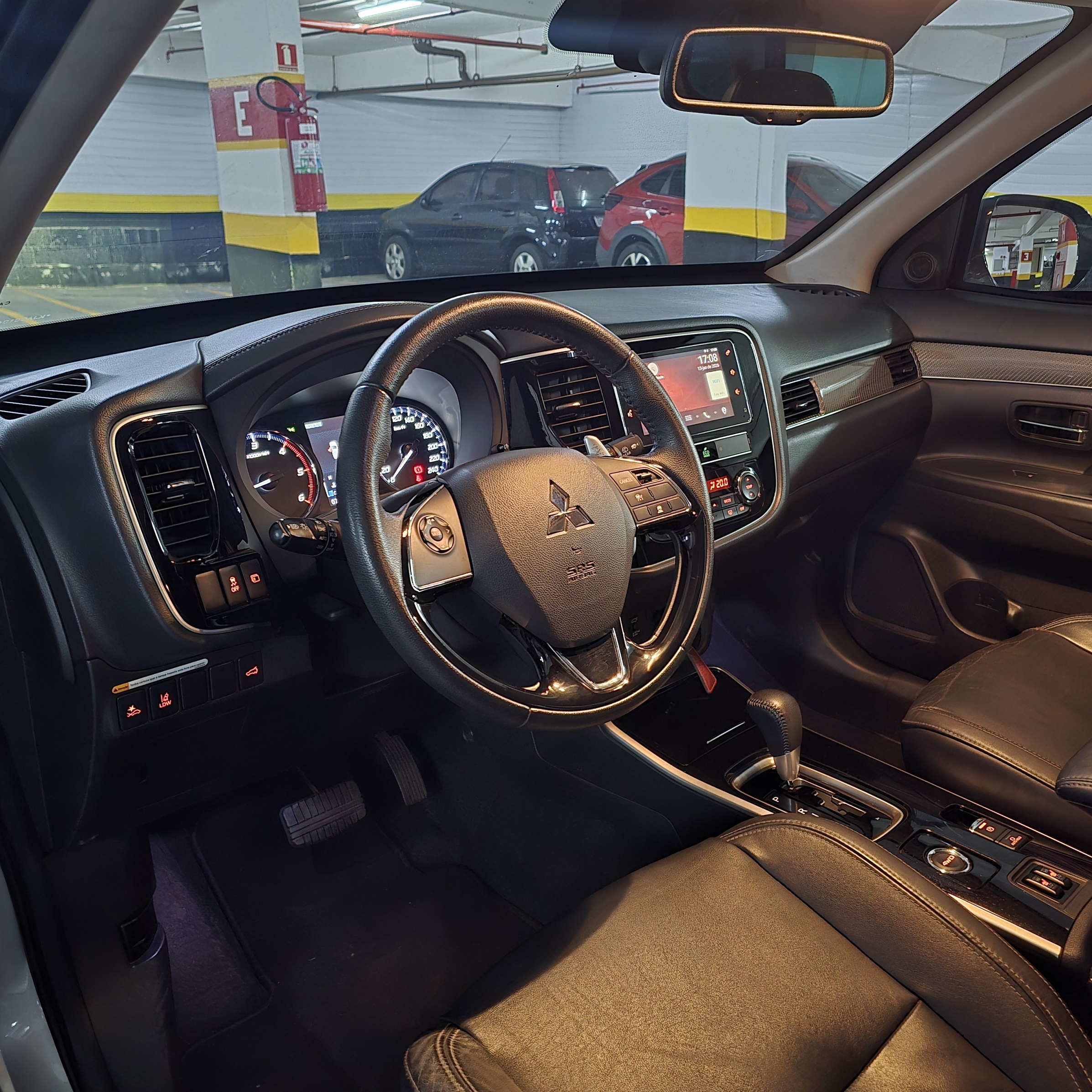 MITSUBISHI OUTLANDER 3.0 MIVEC V6 GASOLINA HPE-S AWD AUTOMÁTICO