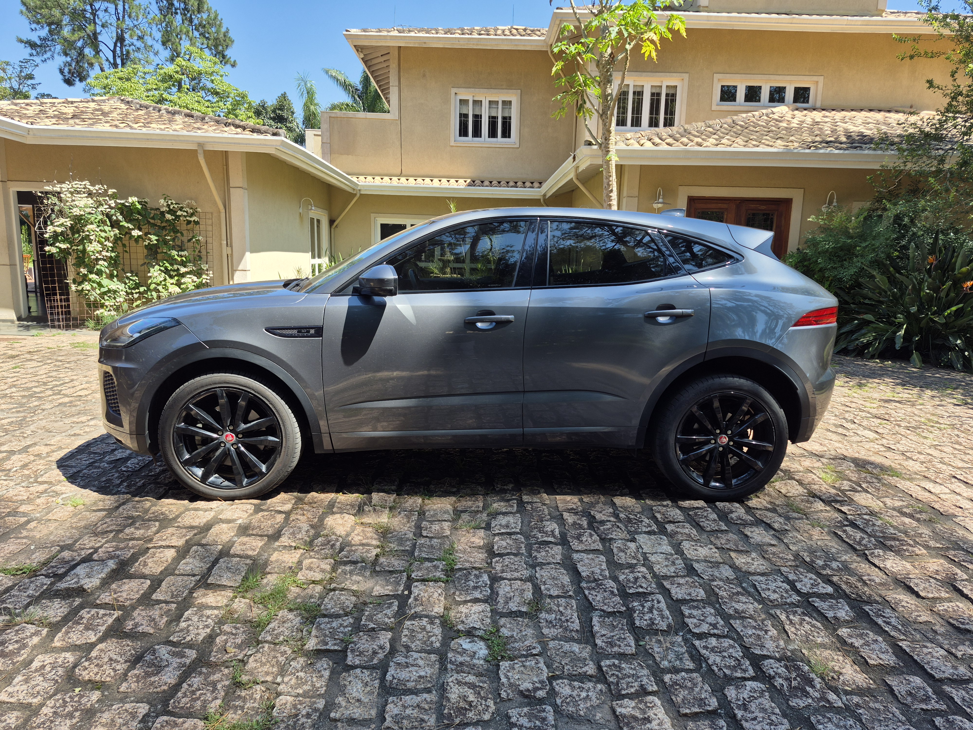 JAGUAR E-PACE 2.0 16V P250 FLEX R-DYNAMIC S AWD AUTOMÁTICO