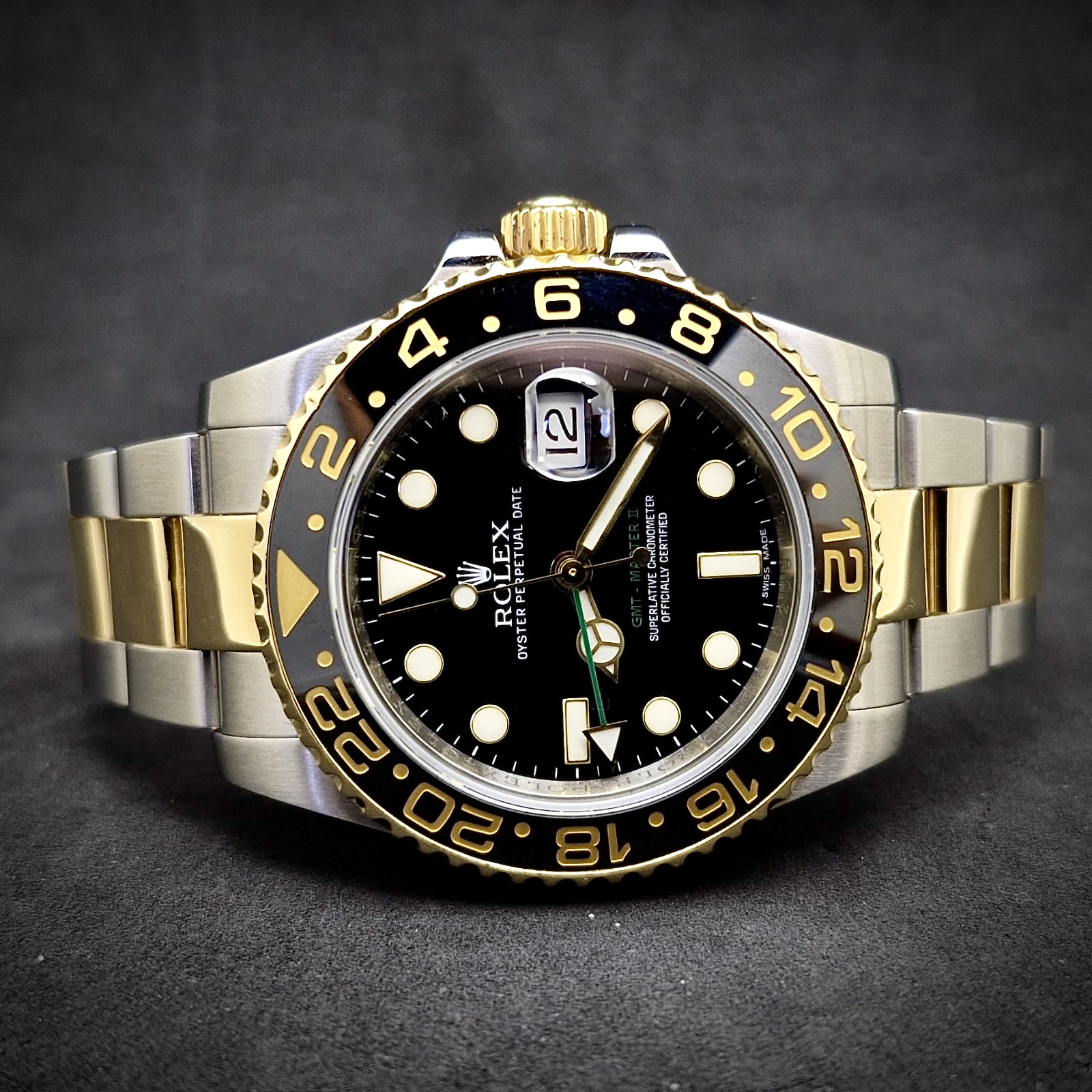 ROLEX GMT MASTER II - GOLD & STEEL