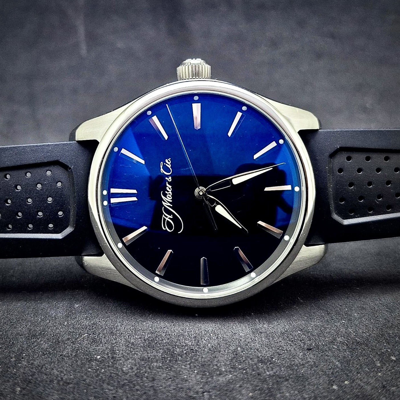 H. MOSER & CIE PIONEER CENTRE SECONDS