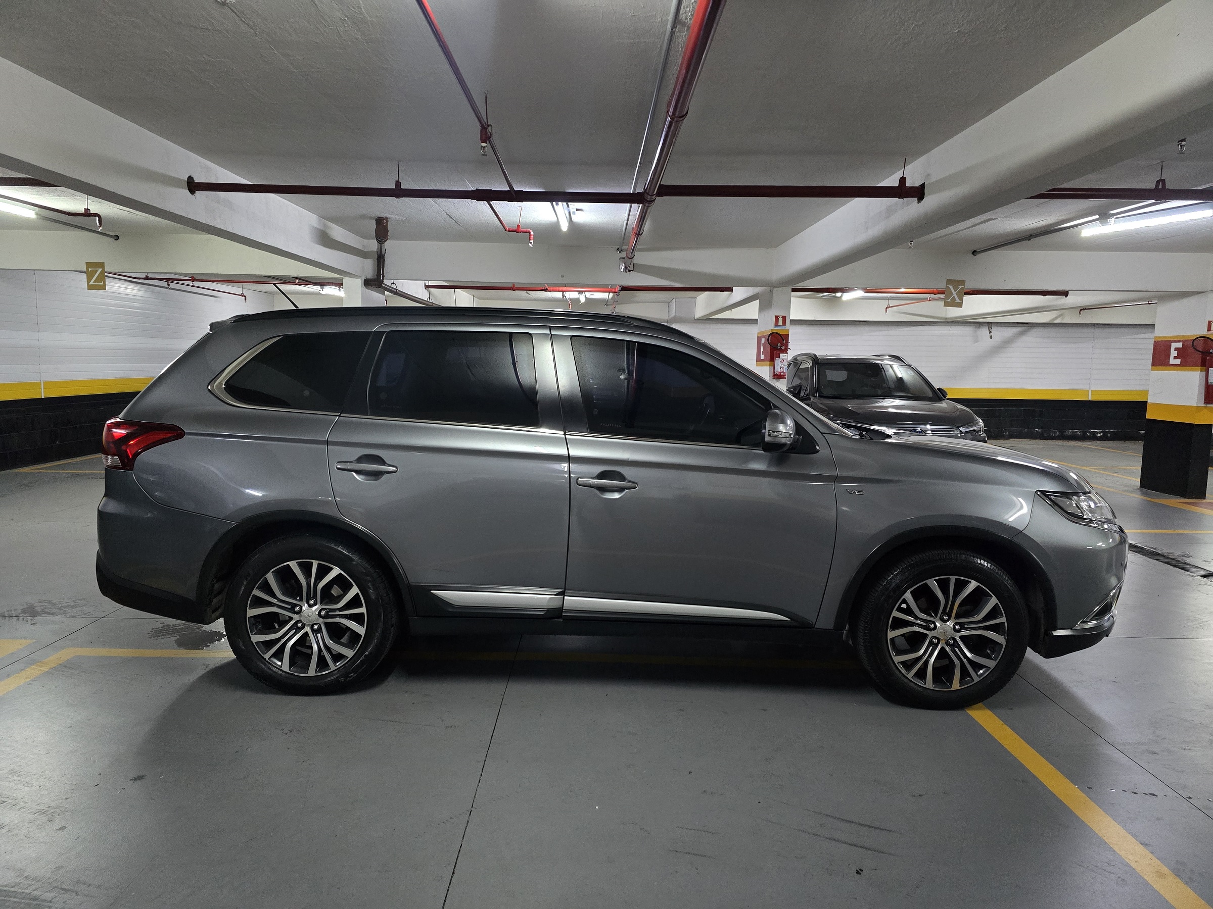 MITSUBISHI OUTLANDER 3.0 GT 4X4 V6 24V GASOLINA 4P AUTOMÁTICO